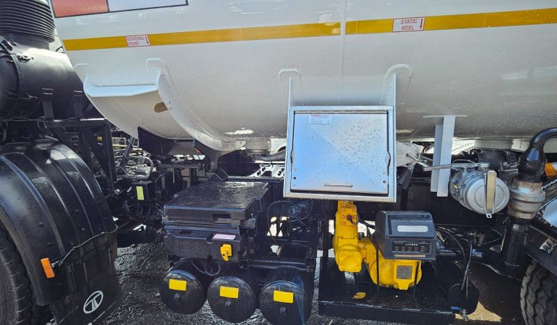 Tata Prima 14,000 Litre Diesel Bowzer full