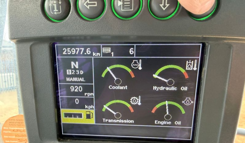 PRE-OWNED BELL L2106E FRONT END LOADER full